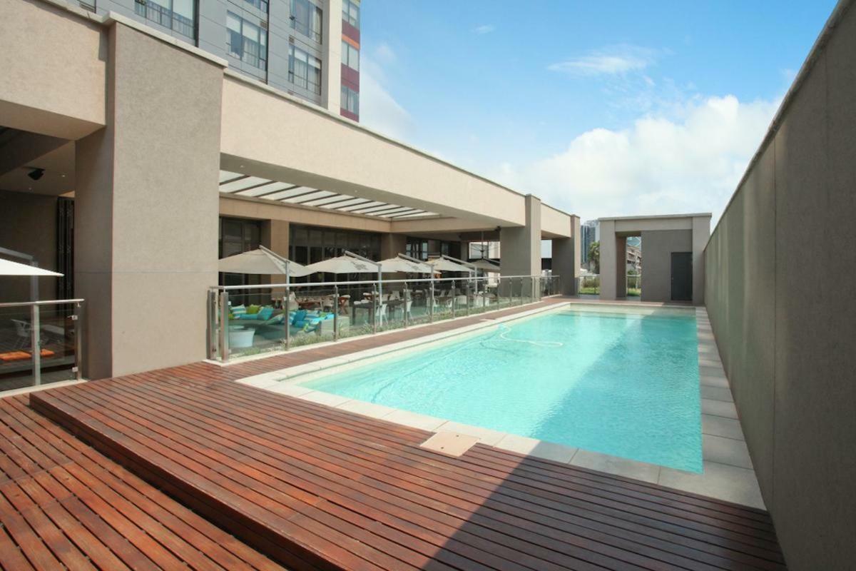 Sandton Skye Suites Йоханесбург Екстериор снимка