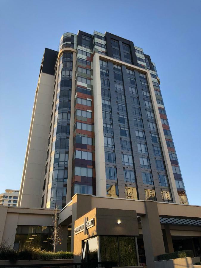 Sandton Skye Suites Йоханесбург Екстериор снимка