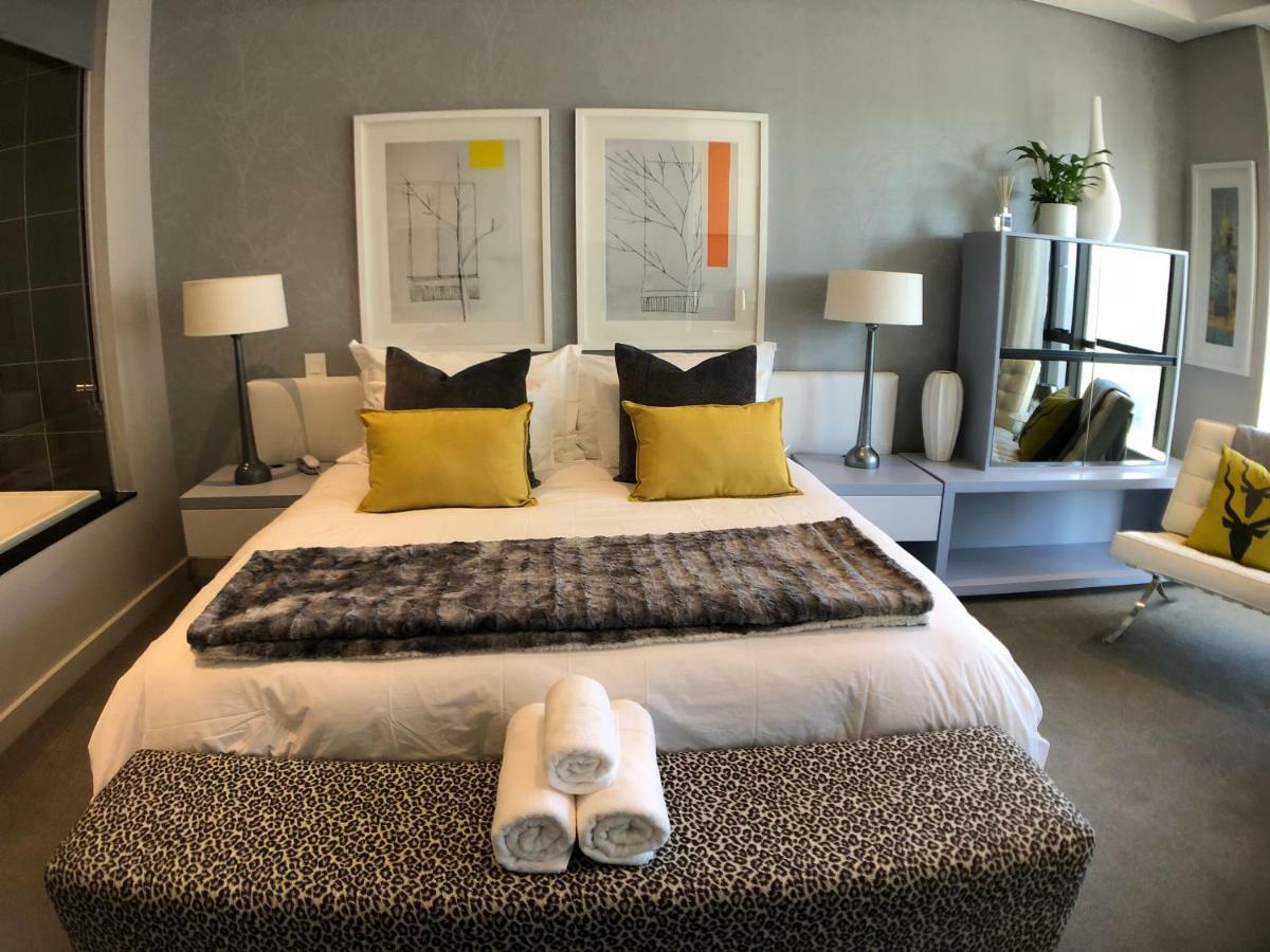 Sandton Skye Suites Йоханесбург Екстериор снимка