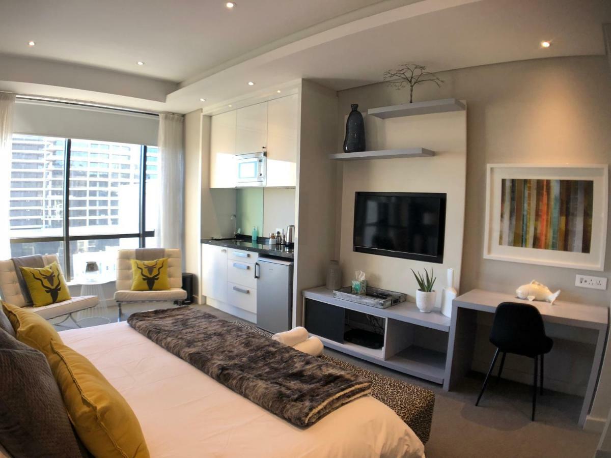 Sandton Skye Suites Йоханесбург Екстериор снимка