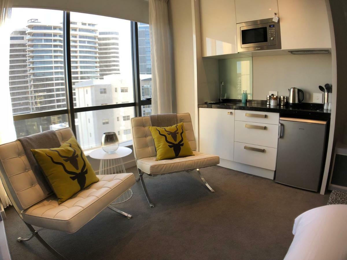 Sandton Skye Suites Йоханесбург Екстериор снимка